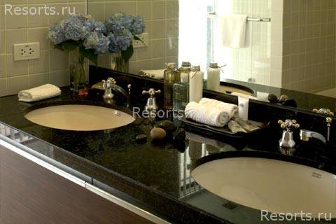Emporium Suites Hotel 13